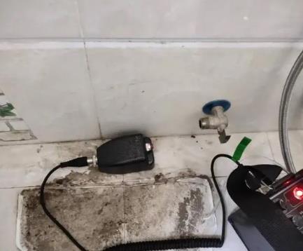 仓山屋顶漏水维修公司分享下卫生间漏水的危害及解决方法